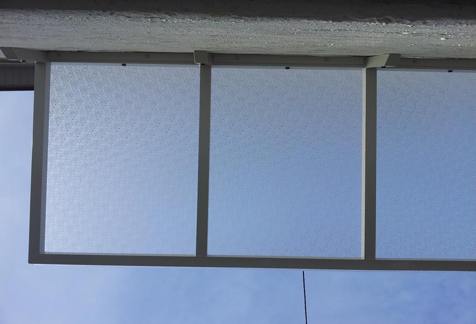 Aluminium Vordach mit Acrylglas